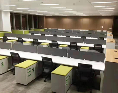 电脑办公桌带柜体工位-LA-PF023-雷奥家具公司
